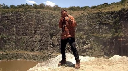 Pregador Luo lança seu novo clipe, “Derrubando Muralhas”
