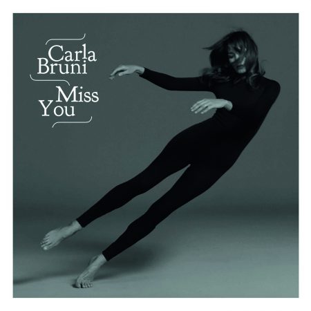 Mais uma versão de “Miss You”, cover de Carla Bruni para a canção dos Rolling Stones, já está disponível. Assista agora!