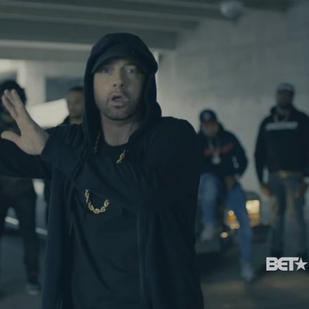 Eminem está de volta! Rapper faz crítica a Donald Trump durante premiação e pede para que fãs não apoiem o presidente americano