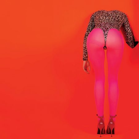 St. Vincent lança álbum “Masseduction” e o terceiro single do disco “Pills”