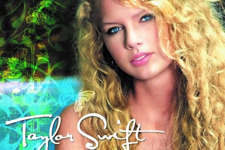 Fãs de Taylor Swift terão a chance de obter o primeiro CD da cantora, nunca antes lançado no Brasil