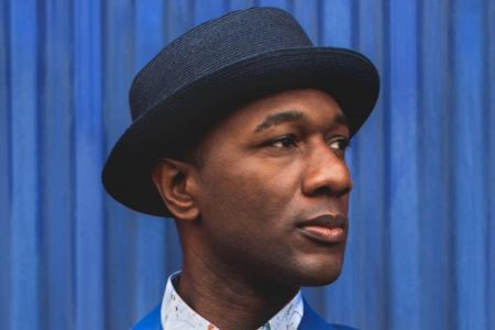 O rapper Aloe Blacc lança seu novo single, “Brooklyn In The Summer”