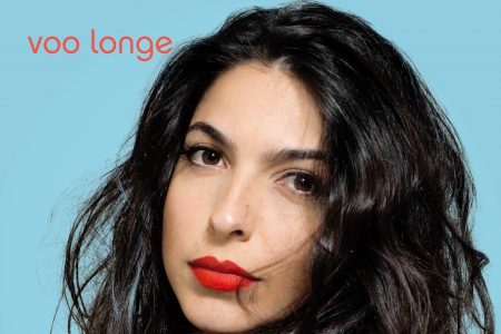 Com canções de Chico César, Arnaldo Antunes e Djavan, a cantora baiana Illy lança hoje seu álbum de estreia, “Voo Longe”