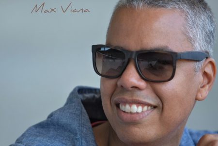 O cantor e compositor Max Viana lança hoje seu novo álbum, “Outro Sol”, em todas as plataformas digitais