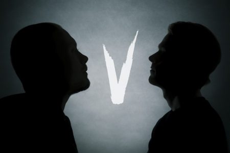 Chega às plataformas digitais “V”, o EP de estreia do Vigiland. Ouça a inédita “Never Going Home”