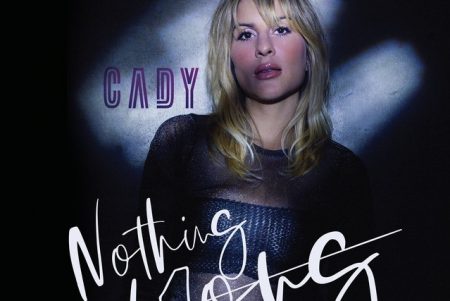 Cady apresenta o videoclipe de “Nothing Wrong”