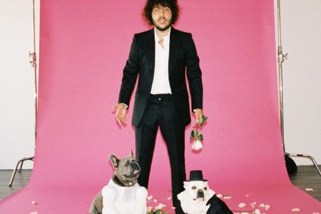 Benny Blanco lança nova música, que conta com a participação dos cantores Halsey e Khalid. Ouça “Eastside”!