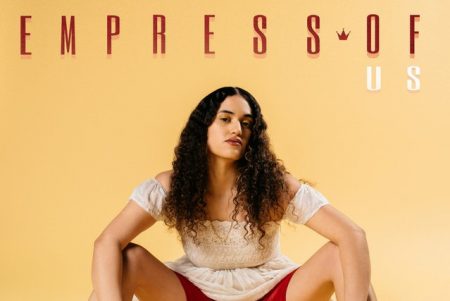 A cantora Empress Of lança o álbum “Us”. Ouça a faixa “I Don’t Even Smoke Weed”