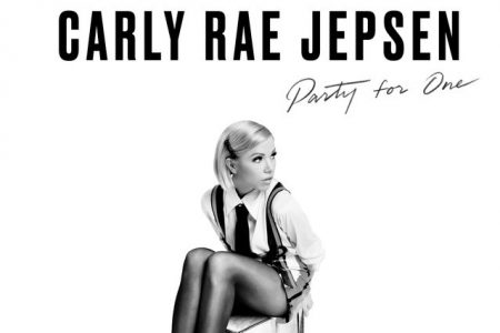 A espera acabou! Ouça “Party For One”, da Carly Rae Jepsen