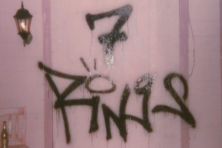 Ariana Grande lança “7 Rings” em todas as plataformas digitais