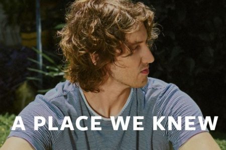 “A Place We Knew”, novo disco de Dean Lewis, já está disponível para pré-venda