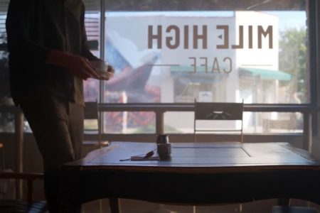 James Blake conta com a participação de Metro Boomin e Travis Scott no lançamento do videoclipe oficial de “Mile High”