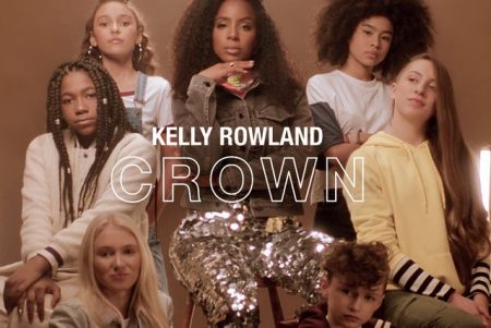 Kelly Rowland, ex-integrante do Destiny´s Child, lança a música “Crown”, trilha de campanha pela autoestima