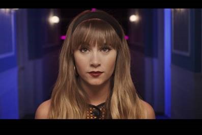 AITANA LANÇA SUA NOVA CANÇÃO, “NADA SALE MAL”. ASSISTA TAMBÉM AO VIDEOCLIPE