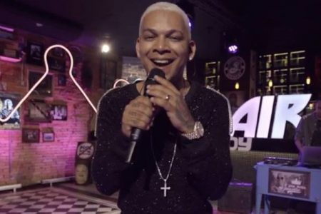 ÍCONE DO BATIDÃO ROMÂNTICO, ALDAIR PLAYBOY APRESENTA O VIDEOCLIPE DE “MINHA AMANTE”