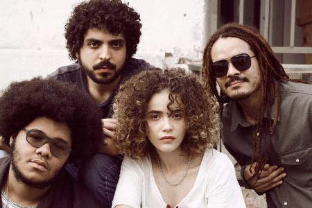 CONHEÇA OS CARAS & CAROL, BANDA QUE IRÁ SE APRESENTAR NA EDIÇÃO 2019 DO ROCK IN RIO