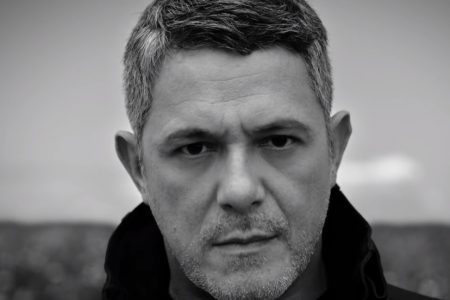 ALEJANDRO SANZ LANÇA O CLIPE DE “EL TRATO”