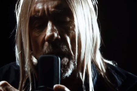 ASSISTA AO VIDEOCLIPE DE “LOVES MISSING”, DE IGGY POP