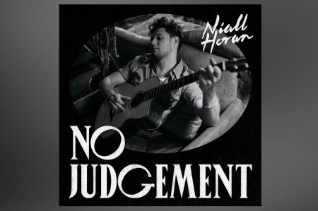 NIALL HORAN APRESENTA SEU NOVO SINGLE, “NO JUDGEMENT”, EM TODOS OS APLICATIVOS DE MÚSICA