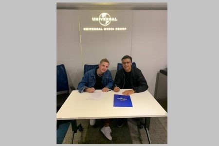 GREG BBX ASSINA CONTRATO COM A UNIVERSAL MUSIC E GTS