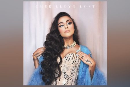 A CANTORA E COMPOSITORA CHER LLOYD LANÇA A MÚSICA “LOST”