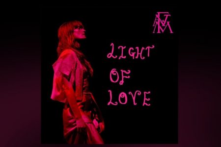 OUÇA A INÉDITA “LIGHT OF LOVE”, NOVA CANÇÃO DE FLORENCE + THE MACHINE