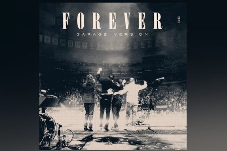 A FAIXA “FOREVER”, DO MUMFORD & SONS, GANHA UMA VERSÃO DE “GARAGEM”. ASSISTA TAMBÉM AO CLIPE