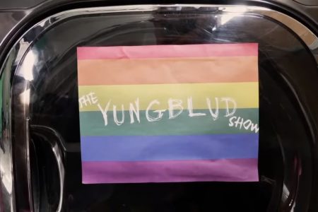 YUNGBLUD APRESENTA MAIS O TERCEIRO EPISÓDIO DE SEU LIVE SHOW. ASSISTA AGORA!