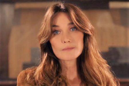 ASSISTA AO VÍDEO DE “QUELQUE CHOSE”, NOVA CANÇÃO DE CARLA BRUNI