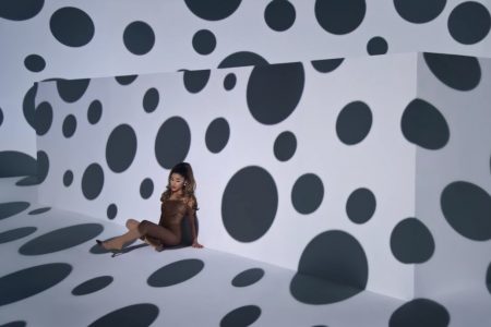 ARIANA GRANDE ACABA DE DISPONIBILIZAR O VIDEOCLIPE DE “34 + 35”