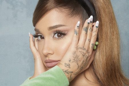 COM MAIS DE 66 MILHÕES DE OUVINTES MENSAIS, ARIANA GRANDE É A ARTISTA MAIS OUVIDA DO SPOTIFY