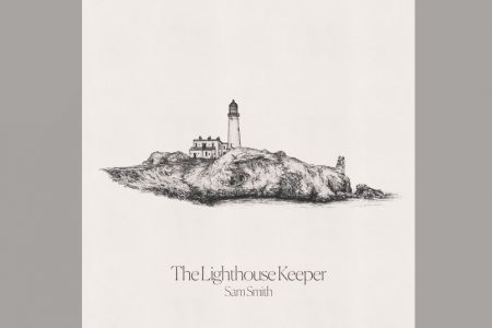 SAM SMITH APRESENTA “THE LIGHTHOUSE KEEPER”, SUA FAIXA TEMÁTICA DE NATAL