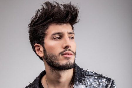 SEBASTIÁN YATRA PARTICIPA DA NOVA SÉRIE DA NETFLIX, “ÉRASE UNA VEZ… PERO YA NO”