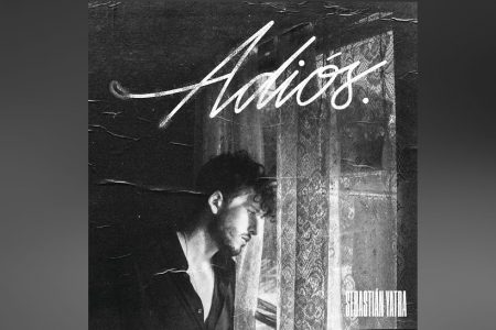 SEBASTIÁN YATRA APRESENTA SEU NOVO SINGLE, “ADIÓS”, EM TODAS AS PLATAFORMAS DE STREAMING