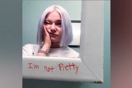 CONHEÇA “I’M NOT PRETTY”, NOVA CANÇÃO DA CANTORA E COMPOSITORA JESSIA