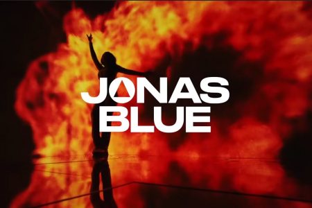 “SOMETHING STUPID”, SUCESSO DE JONAS BLUE EM PARCERIA COM A CANTORA AWA, GANHA VIDEOCLIPE OFICIAL