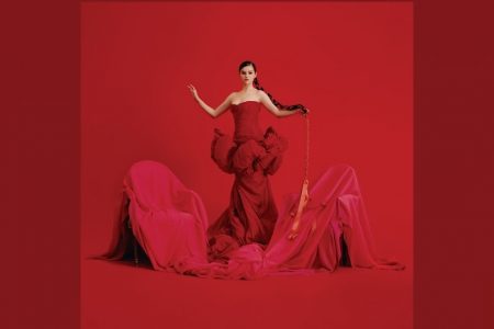 SELENA GOMEZ LANÇA “REVELACIÓN”, SEU AGUARDADO PRIMEIRO EP EM ESPANHOL