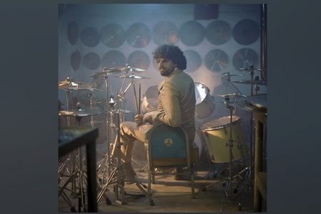 NOVIDADE VIRGIN MUSIC: O MÚSICO FRANCÊS GASPARD AUGÉ APRESENTA SEU NOVO SINGLE E VIDEOCLIPE DE “FORCE MAJEURE”