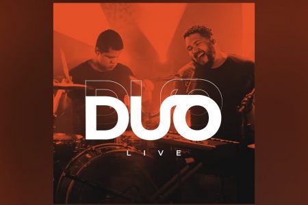 O CANTOR ISRAEL SALAZAR LANÇA O EP “DUO LIVE I” E DISPONIBILIZA O VÍDEO DO MEDLEY DE “CANÇÃO AO CORDEIRO / QUERO CONHECER JESUS”