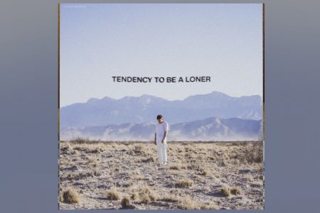 OUÇA “TENDENCY TO BE A LONER”, A NOVA MÚSICA DE ZACHARY KNOWLES