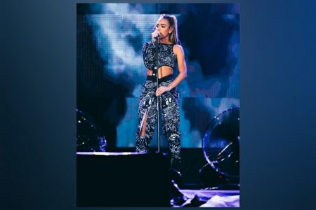 DANNA PAOLA ARRASA EM SEU PRIMEIRO SHOW AO VIVO APÓS O INÍCIO DA PANDEMIA