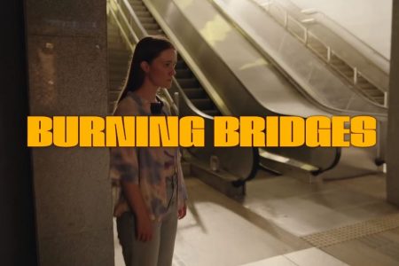 O NOVO SINGLE DE SIGRID, “BURNING BRIDGES”, GANHA SEU VIDEOCLIPE OFICIAL