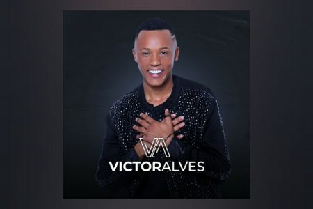GANHADOR DO THE VOICE 2020, VICTOR ALVES LANÇA SEU EP HOMÔNIMO DE ESTREIA.