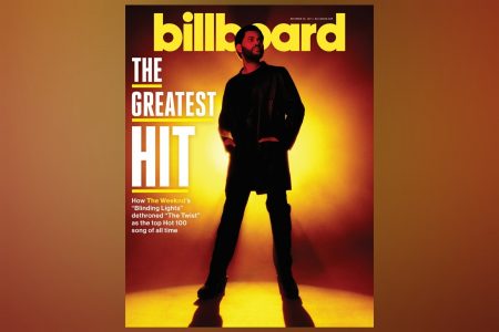 THE WEEKND FAZ HISTÓRIA COM “BLINDING LIGHTS”, QUE ASSUME O PRIMEIRO LUGAR DAS MELHORES MÚSICAS DE TODOS OS TEMPOS DA BILLBOARD