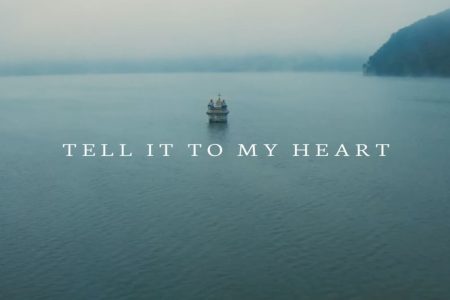 O HIT COLABORATIVO DO MEDUZA E HOZIER, “TELL IT TO MY HEART”, TEM SEU VIDEOCLIPE APRESENTADO