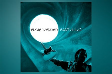 O TÃO AGUARDADO ÁLBUM “EARTHLING”, DE EDDIE VEDDER, CHEGA EM TODAS AS PLATAFORMAS DIGITAIS