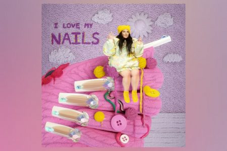 A CANTORA ISRAELENSE NETTA LANÇA SEU NOVO SINGLE, “I LOVE MY NAILS”