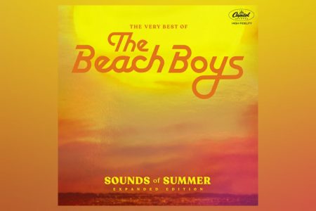 “SOUNDS OF SUMMER – THE VERY BEST OF THE BEACH BOYS” – REMASTERIZADO E AMPLIADO DE 30 PARA 80 FAIXAS EM CELEBRAÇÃO AO 60º ANIVERSÁRIO DO GRUPO
