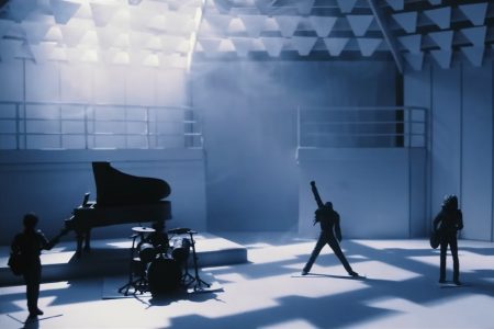 O VIDEOCLIPE DE “FACE IT ALONE”, NOVA MÚSICA DO QUEEN COM VOCAIS DE FREDDIE MERCURY, JÁ ESTÁ DISPONÍVEL