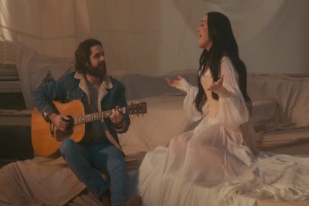 ASSISTA AGORA AO VIDEOCLIPE DO DUETO DE THOMAS RHETT E KATY PERRY EM “WHERE WE STARTED”